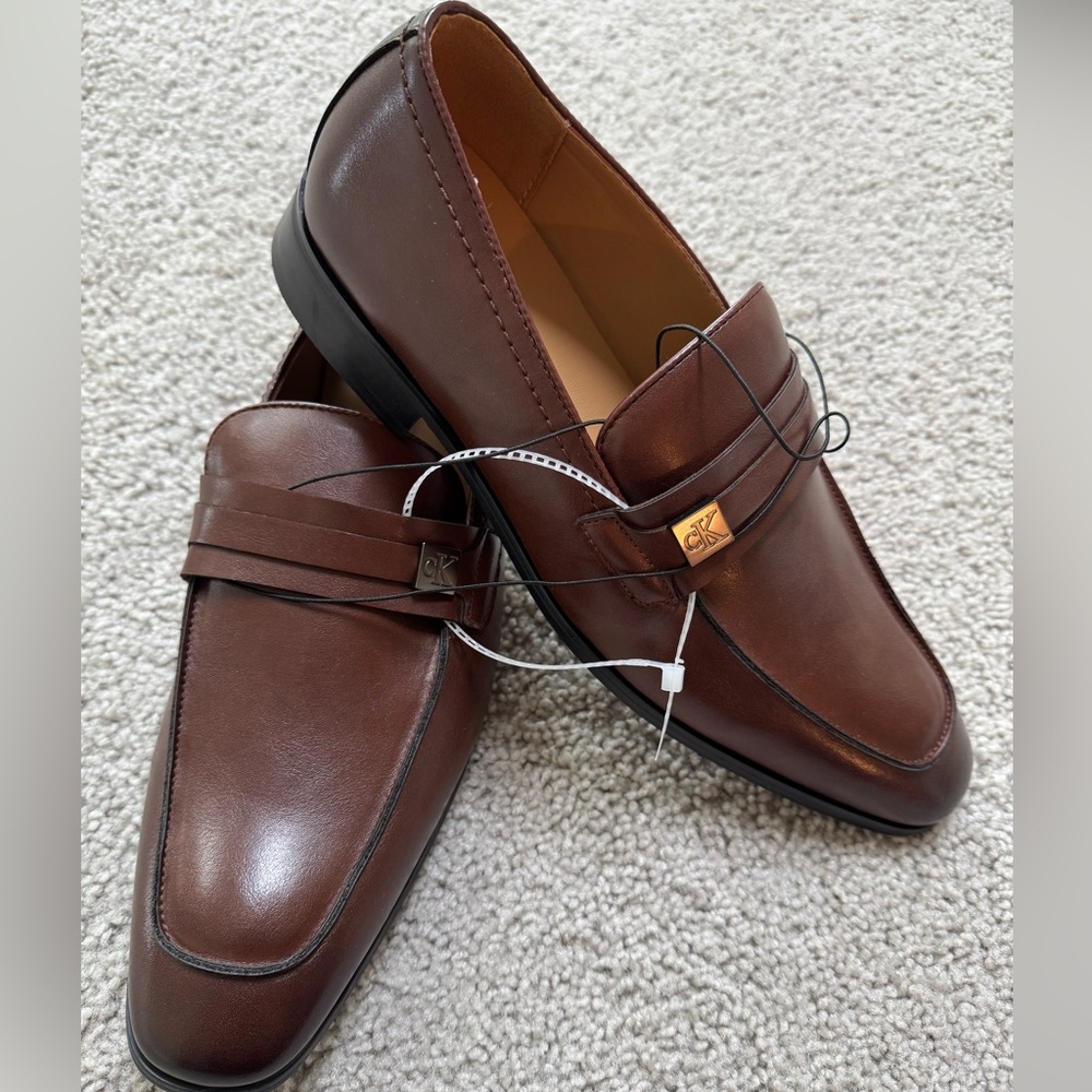 Obexx Apron Toe Loafer (Men)
Calvin Klein
Men